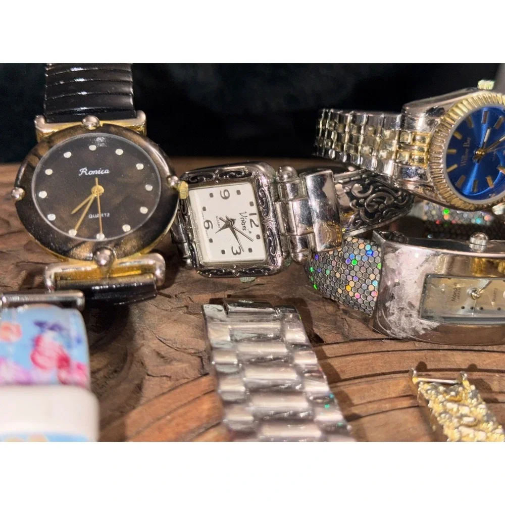 Vintage to modern watch lot